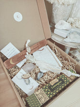 Load image into Gallery viewer, Intuitively hand selected crystal gift box
