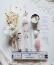 Load image into Gallery viewer, Mother&#39;s Day Gift Box
